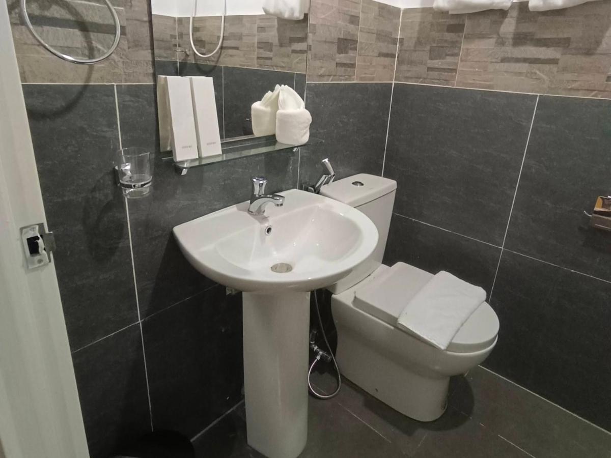 Happy Daze Hotel Tagum Eksteriør bilde